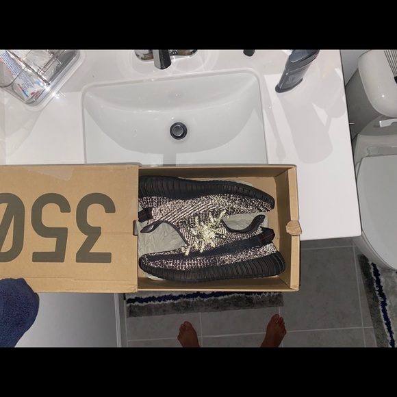 Yeezy boost 350 black reflective - Picture 7 of 7